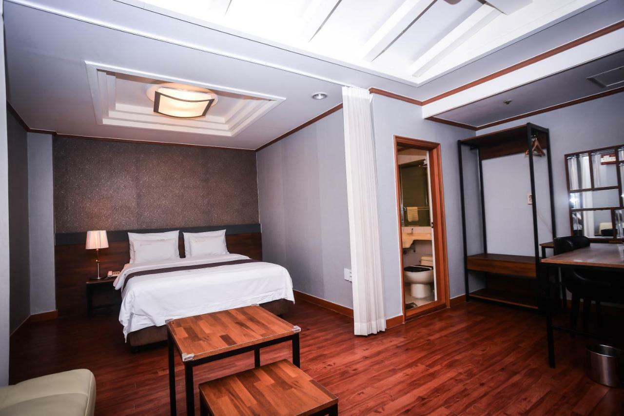 Hotel Noblesse Seoul Eksteriør bilde